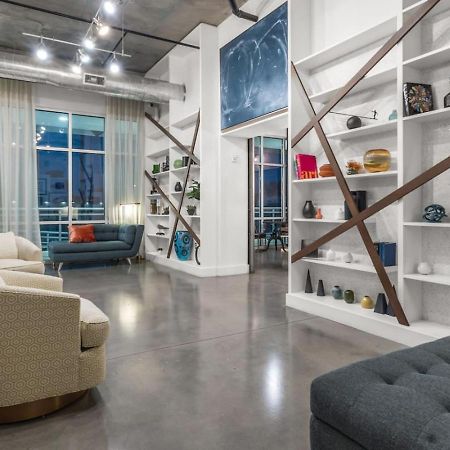 Modern 2 Bed Getaway Steps From Tropicana Field Saint Petersburg Eksteriør billede