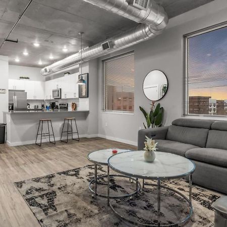 Modern 2 Bed Getaway Steps From Tropicana Field Saint Petersburg Eksteriør billede