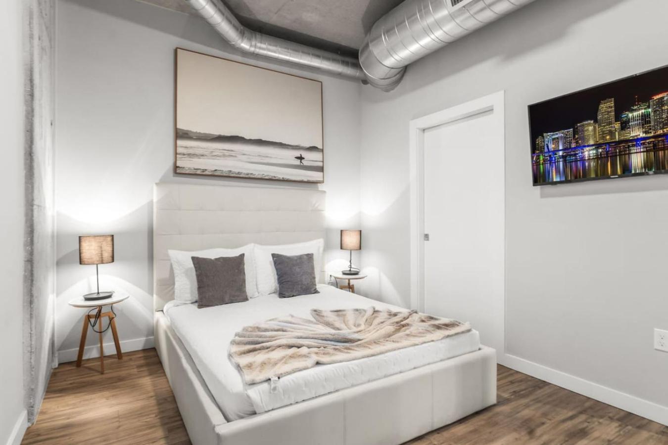 Modern 2 Bed Getaway Steps From Tropicana Field Saint Petersburg Eksteriør billede