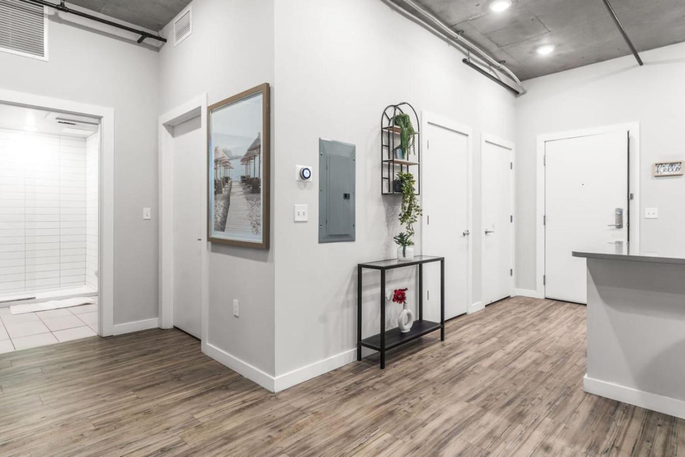 Modern 2 Bed Getaway Steps From Tropicana Field Saint Petersburg Eksteriør billede